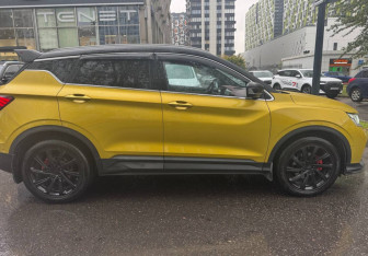 Подержанный автомобиль Geely Coolray 2022 года (7 фото)