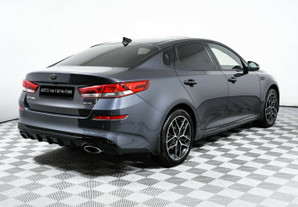 Подержанный автомобиль Kia Optima Sedan 2018 года (5 фото)