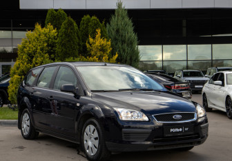 Подержанный автомобиль Ford Focus Wagon 2006 года (2 фото)