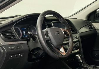 Подержанный автомобиль Hyundai Sonata 2018 года (13 фото)