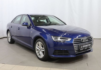 Подержанный автомобиль Audi A4 Sedan 2017 года (3 фото)