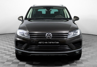 Подержанный автомобиль Volkswagen Touareg 2017 года (2 фото)