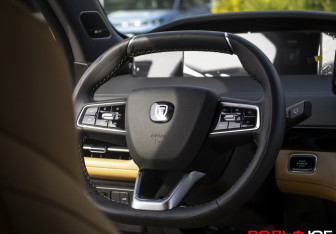 Подержанный автомобиль Changan UNI-K 2023 года (13 фото)