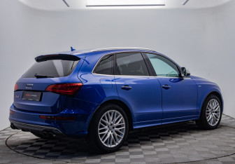 Подержанный автомобиль Audi SQ5 2015 года (5 фото)