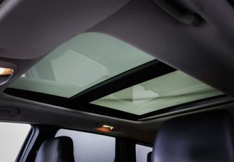 Подержанный автомобиль Jeep Grand Cherokee 2012 года (19 фото)