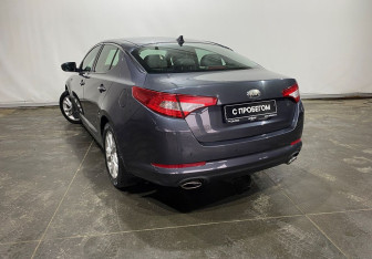 Подержанный автомобиль Kia Optima Sedan 2013 года (6 фото)