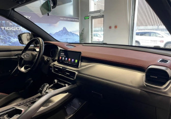 Подержанный автомобиль Geely Coolray 2020 года (10 фото)