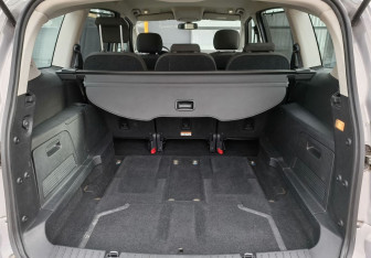 Подержанный автомобиль Ford S-MAX 2012 года (9 фото)