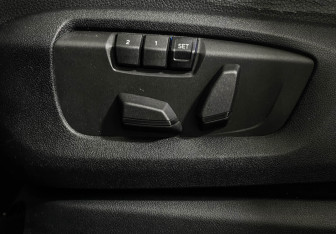 Подержанный автомобиль BMW X5 2016 года (17 фото)