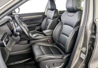 Подержанный автомобиль Geely Atlas Pro 2022 года (20 фото)