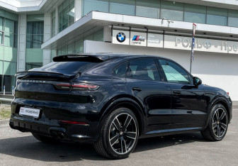 Подержанный автомобиль Porsche Cayenne 2021 года (5 фото)