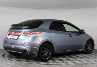 Подержанный автомобиль Honda Civic Hatchback 2008 года (3 фото)