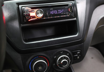 Подержанный автомобиль Kia Rio Sedan 2012 года (15 фото)