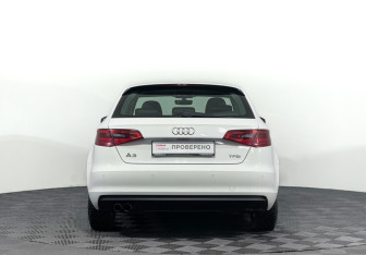 Подержанный автомобиль Audi A3 Hatchback 2016 года (6 фото)