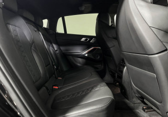 Подержанный автомобиль BMW X6 M 2020 года (14 фото)