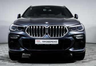 Подержанный автомобиль BMW X6 2020 года (2 фото)