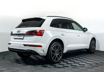 Подержанный автомобиль Audi Q5 2024 года (5 фото)