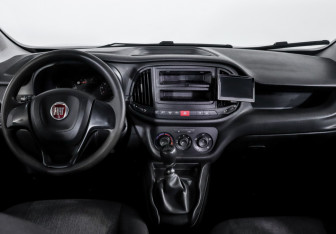 Подержанный автомобиль Fiat Doblo 2020 года (12 фото)