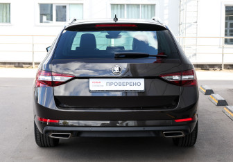 Подержанный автомобиль Skoda Superb Wagon 2016 года (6 фото)