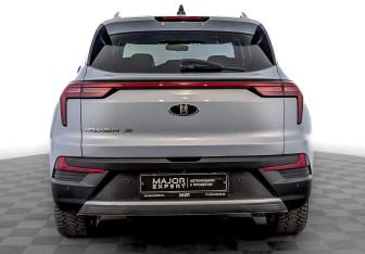 Подержанный автомобиль Москвич 3е 2023 года (6 фото)