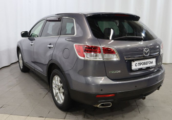 Подержанный автомобиль Mazda CX-9 2006 года (6 фото)
