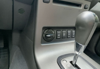 Подержанный автомобиль Nissan Pathfinder 2008 года (14 фото)
