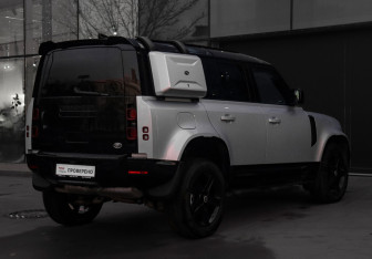 Подержанный автомобиль Land Rover Defender Suv 2020 года (5 фото)