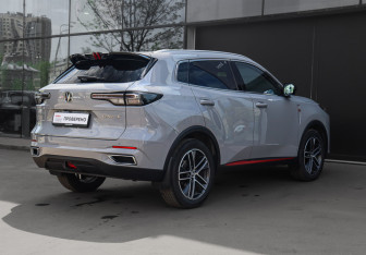 Подержанный автомобиль Changan UNI-S 2024 года (4 фото)