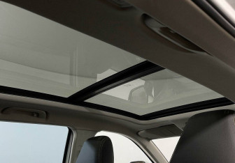 Подержанный автомобиль FAW Bestune T77 2023 года (10 фото)