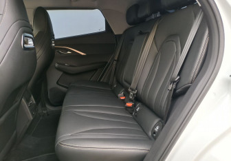 Подержанный автомобиль Omoda C5 2023 года (11 фото)