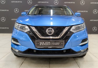 Подержанный автомобиль Nissan Qashqai 2021 года (2 фото)