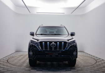 Подержанный автомобиль Toyota Land Cruiser Prado 2016 года (2 фото)