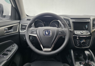 Подержанный автомобиль Changan CS75 2019 года (12 фото)