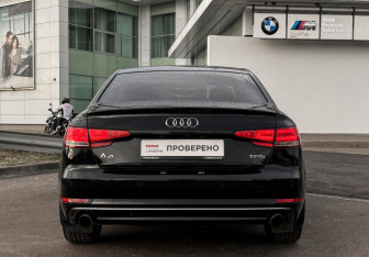 Подержанный автомобиль Audi A4 Sedan 2015 года (6 фото)