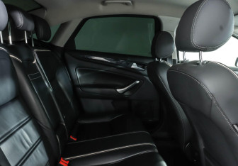 Подержанный автомобиль Ford Mondeo Sedan 2014 года (22 фото)