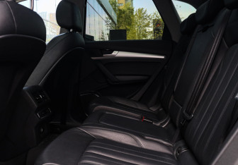Подержанный автомобиль Audi Q5 2019 года (9 фото)