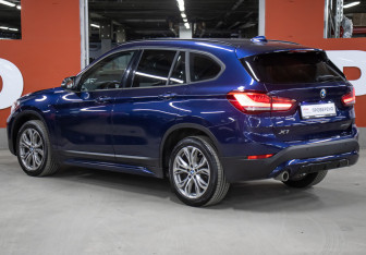 Подержанный автомобиль BMW X1 2020 года (7 фото)