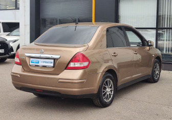Подержанный автомобиль Nissan Tiida Sedan 2008 года (5 фото)
