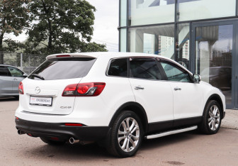 Подержанный автомобиль Mazda CX-9 2012 года (4 фото)