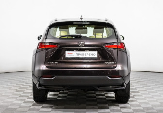 Подержанный автомобиль Lexus NX 2015 года (6 фото)
