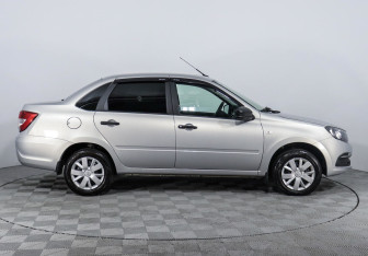 Подержанный автомобиль LADA (ВАЗ) Granta Sedan 2021 года (4 фото)