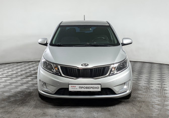 Подержанный автомобиль Kia Rio Hatchback 2015 года (2 фото)