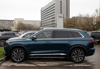 Подержанный автомобиль Geely Monjaro 2023 года (6 фото)
