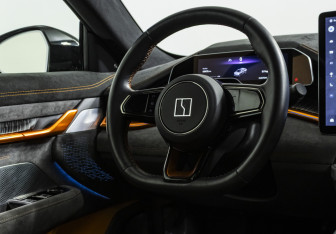 Подержанный автомобиль Zeekr 001 2023 года (10 фото)