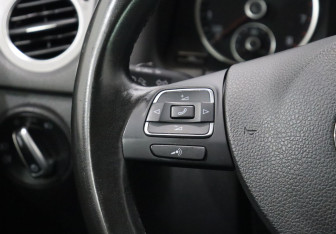 Подержанный автомобиль Volkswagen Tiguan 2011 года (17 фото)