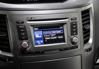 Подержанный автомобиль Subaru Outback Wagon 2012 года (18 фото)