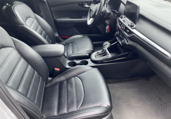 Подержанный автомобиль Kia Cerato Sedan 2021 года (9 фото)