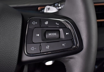 Подержанный автомобиль Exeed LX 2023 года (12 фото)