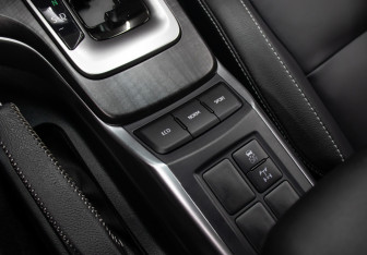 Подержанный автомобиль Toyota Fortuner 2022 года (18 фото)