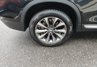Подержанный автомобиль BMW X3 2016 года (12 фото)